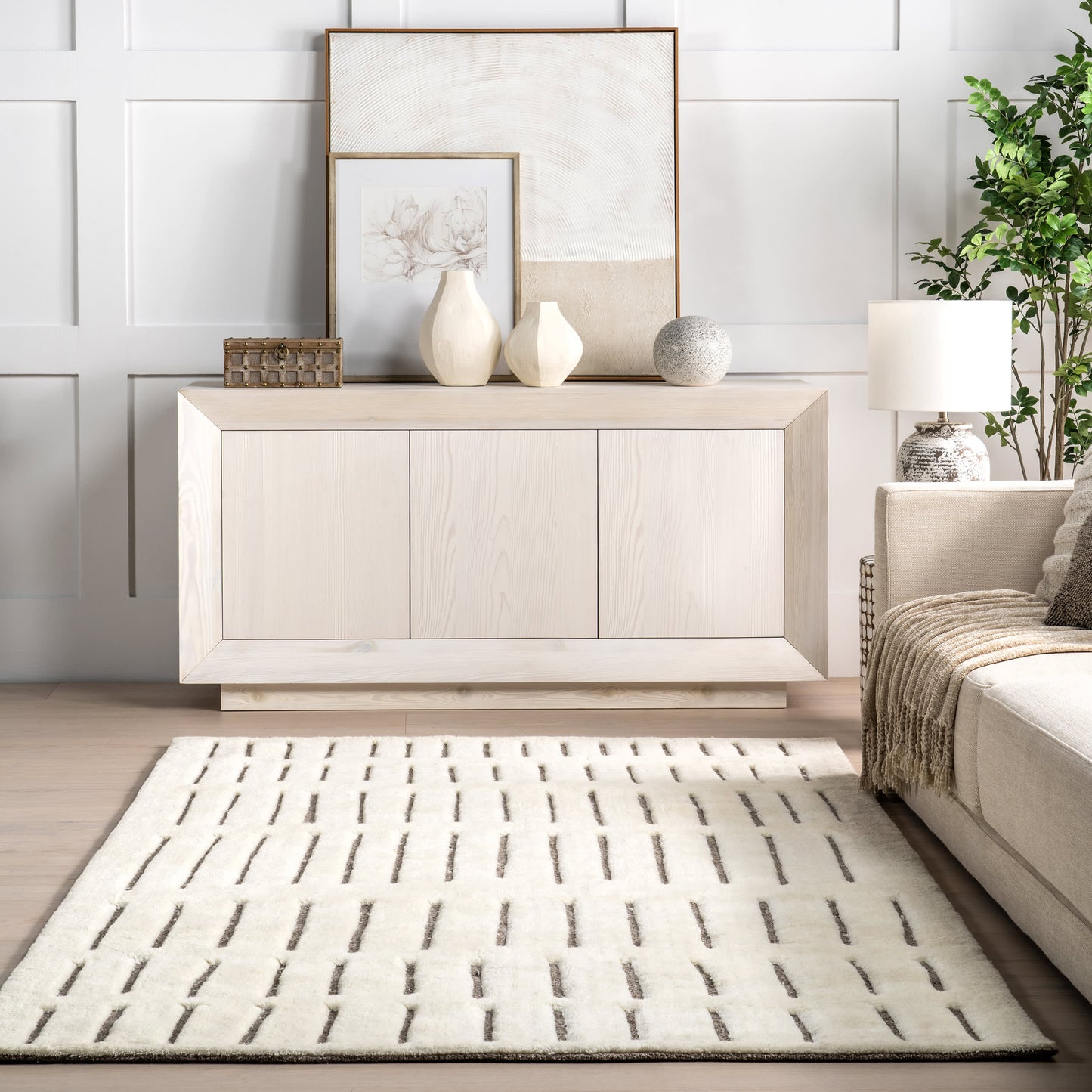 Meara Hand Tufted Broken Lines New Zealand Wool Rug | Off White
