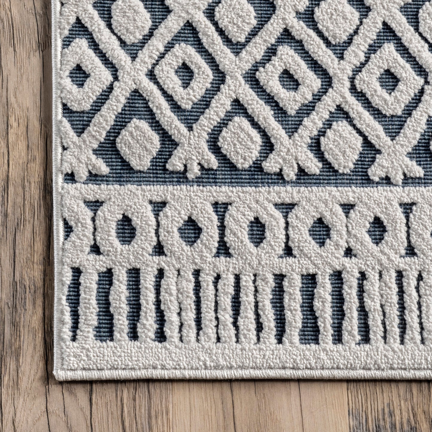 Avery Banded Textured Indoor/Outdoor Rug | Blue