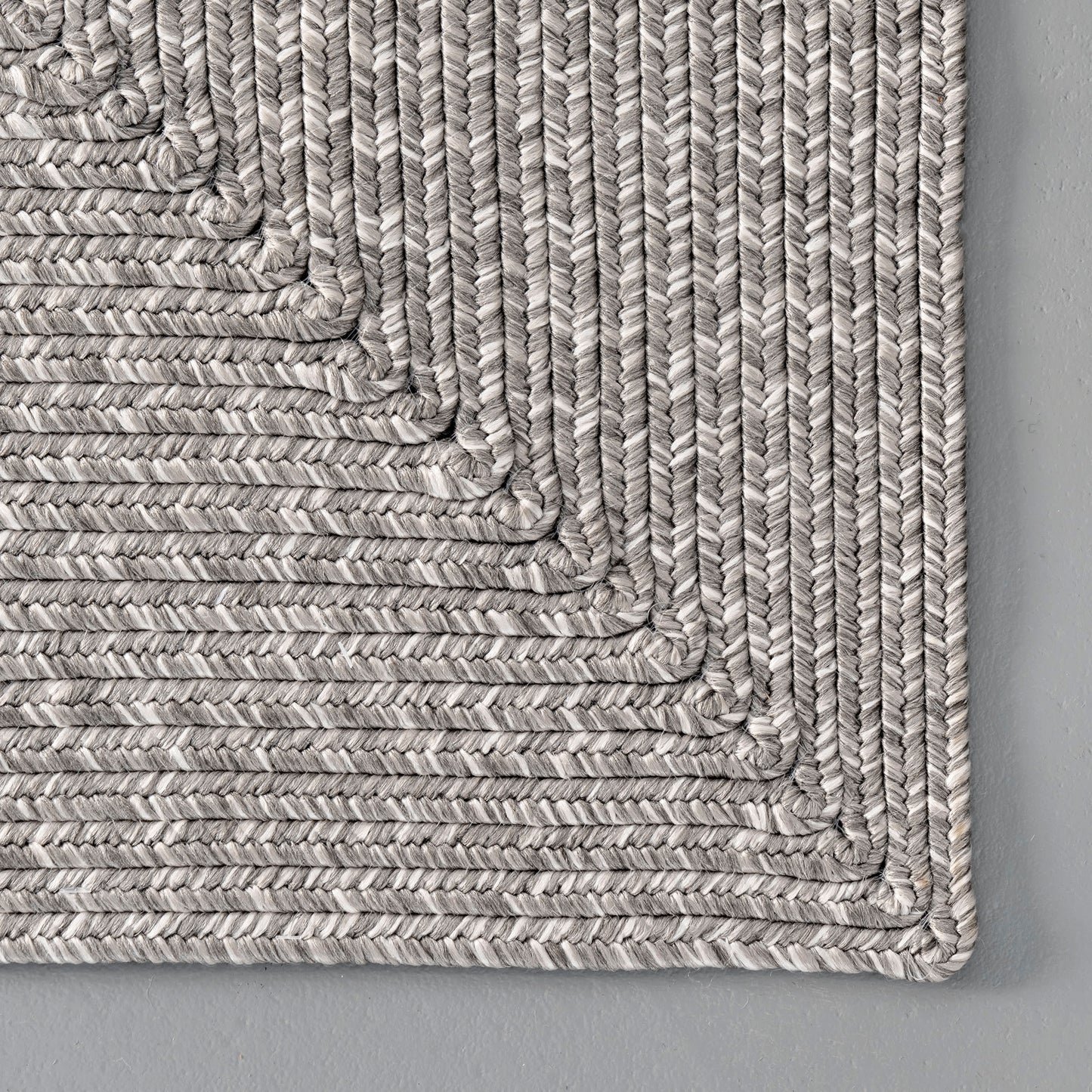 Braided Gradience Indoor/Outdoor Rug | Light Grey