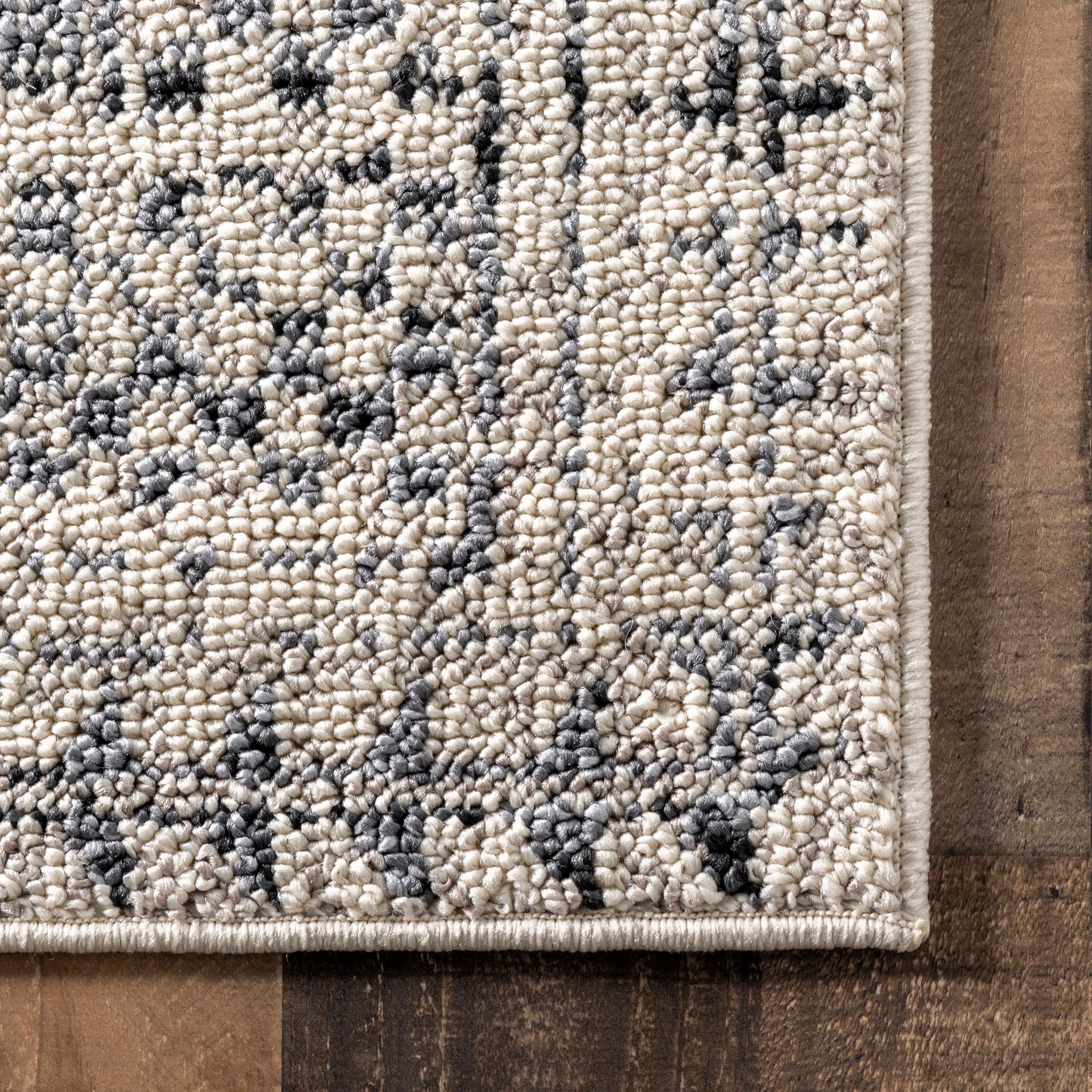 Checkered Diamonds Rug | Light Grey